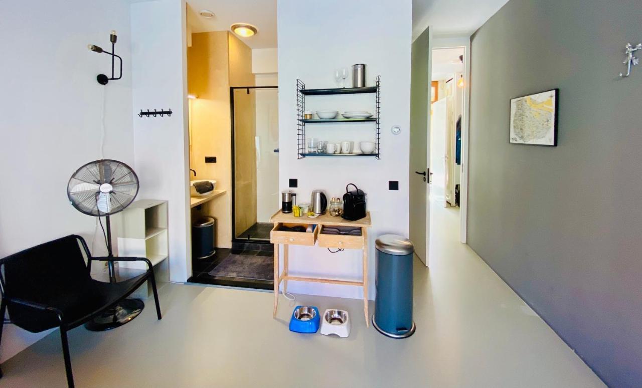 Private Studio With Free Car Parking Amsterdam Exterior photo