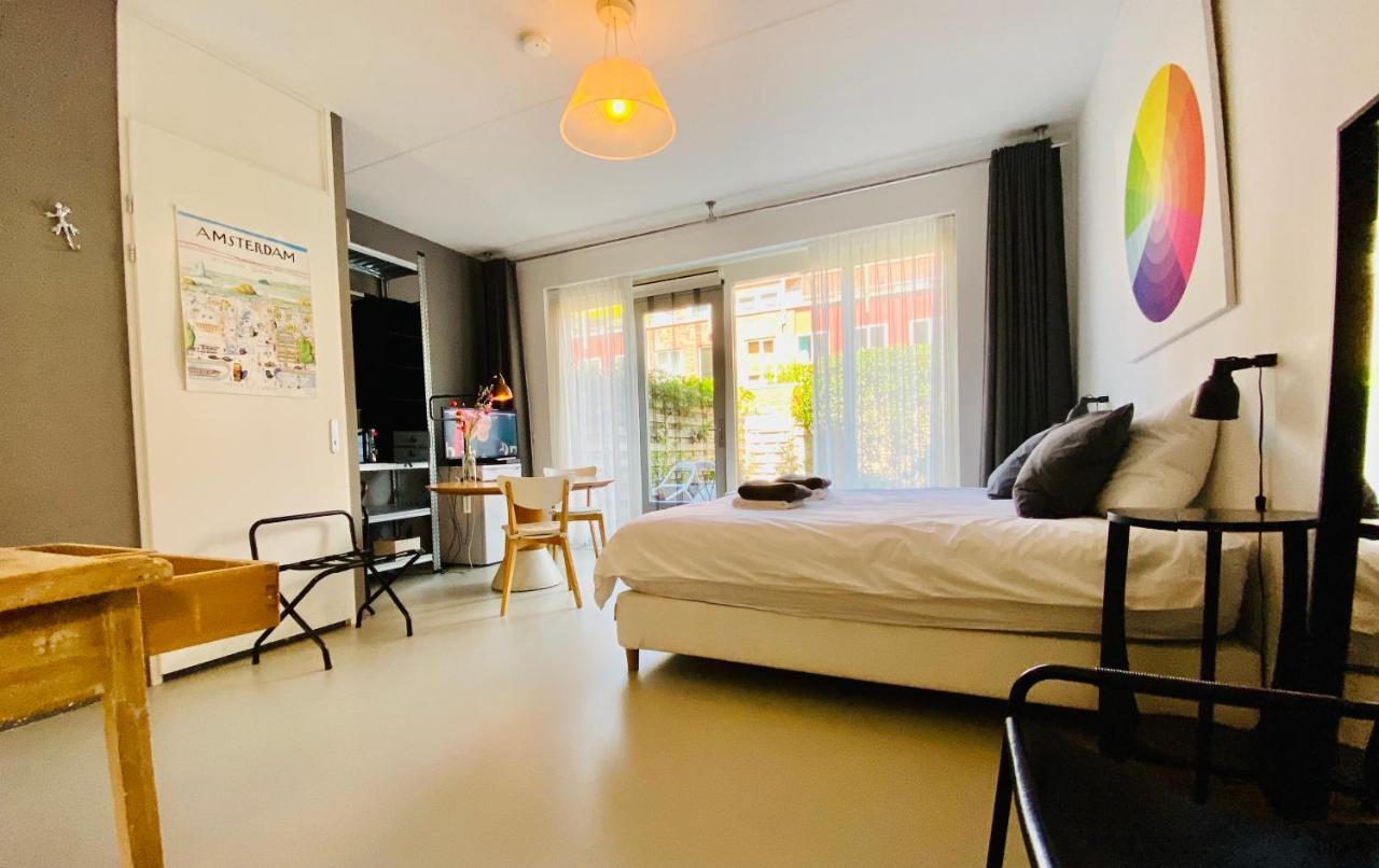 Private Studio With Free Car Parking Amsterdam Exterior photo
