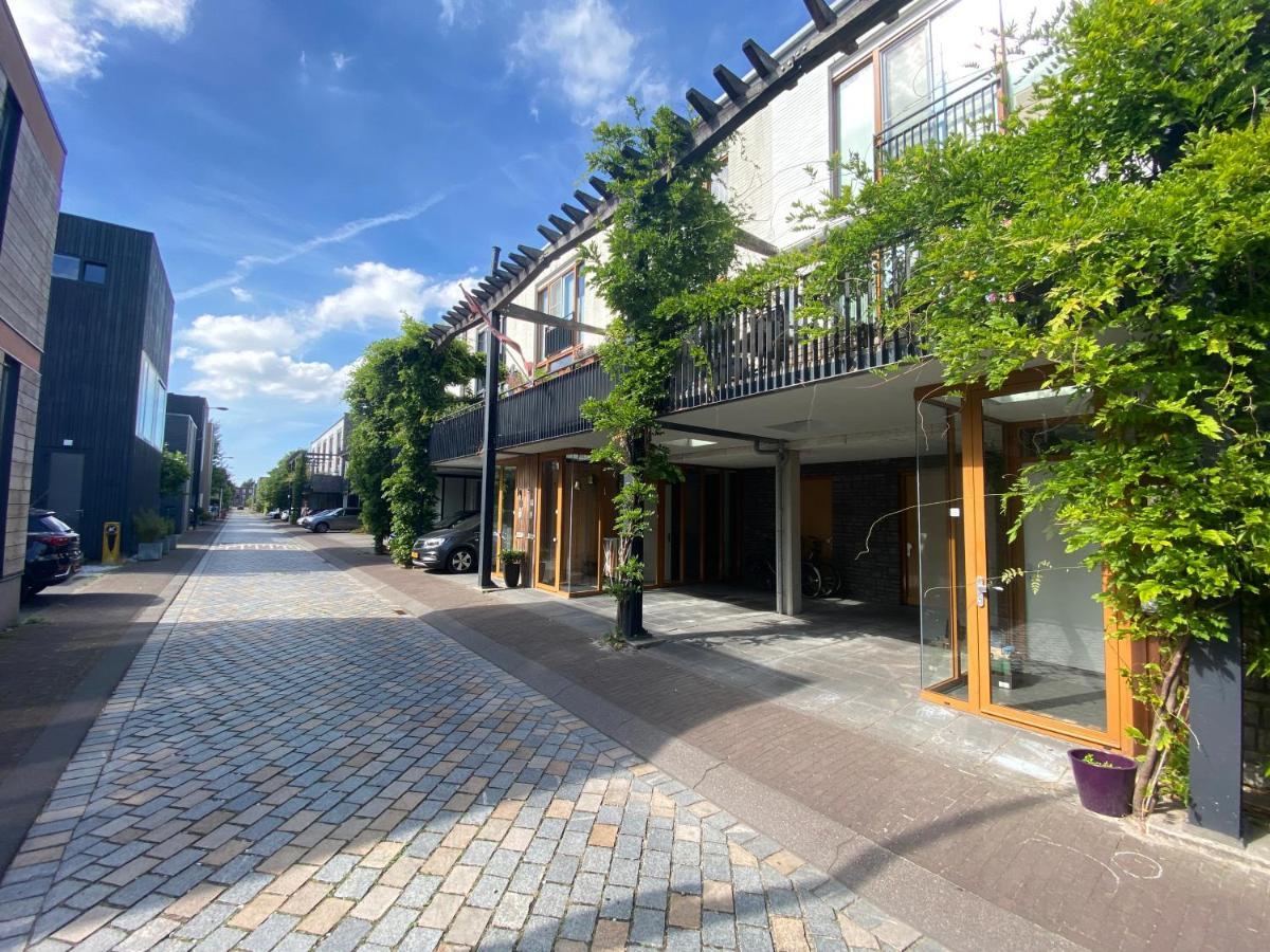 Private Studio With Free Car Parking Amsterdam Exterior photo