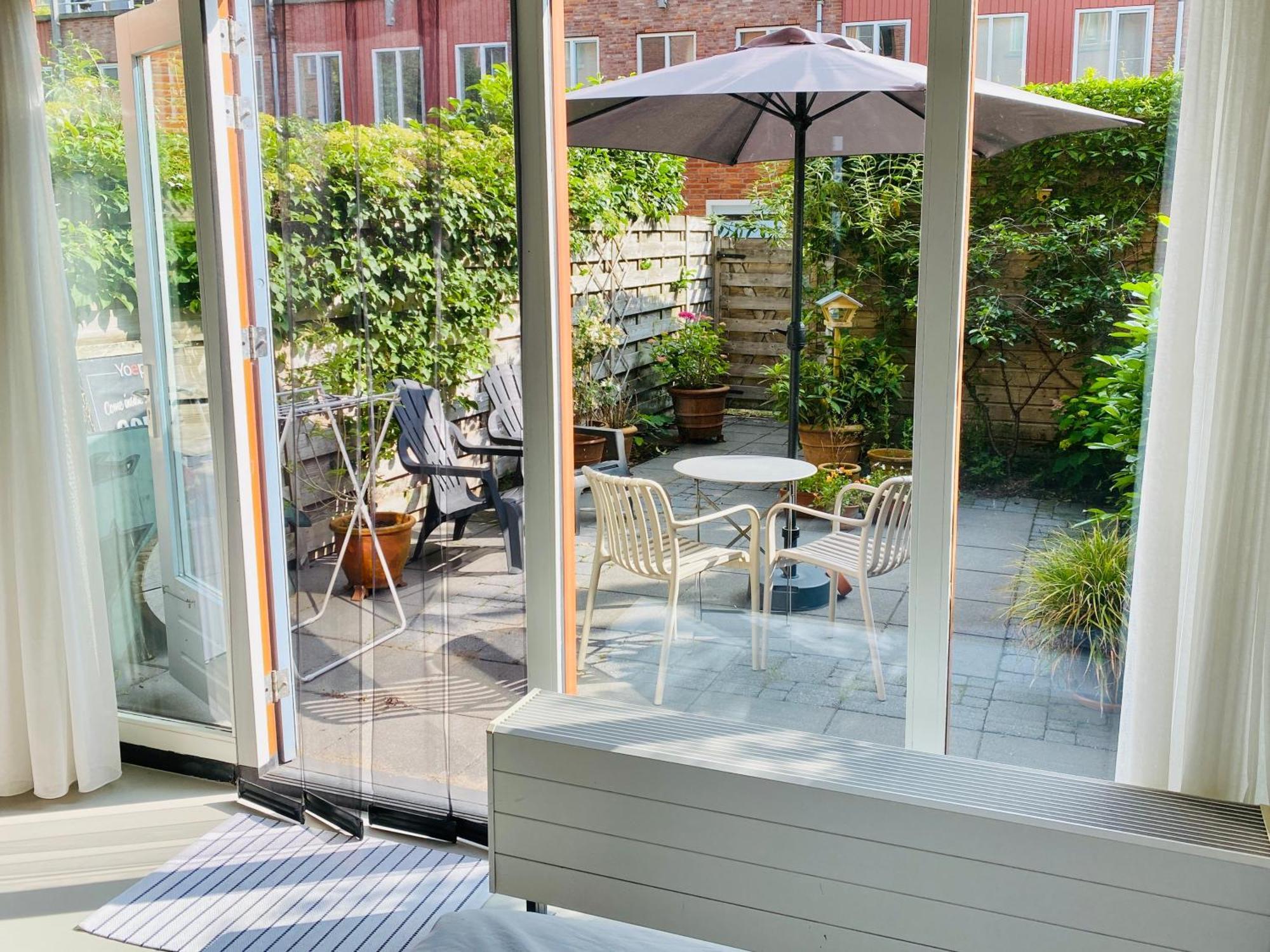 Private Studio With Free Car Parking Amsterdam Exterior photo