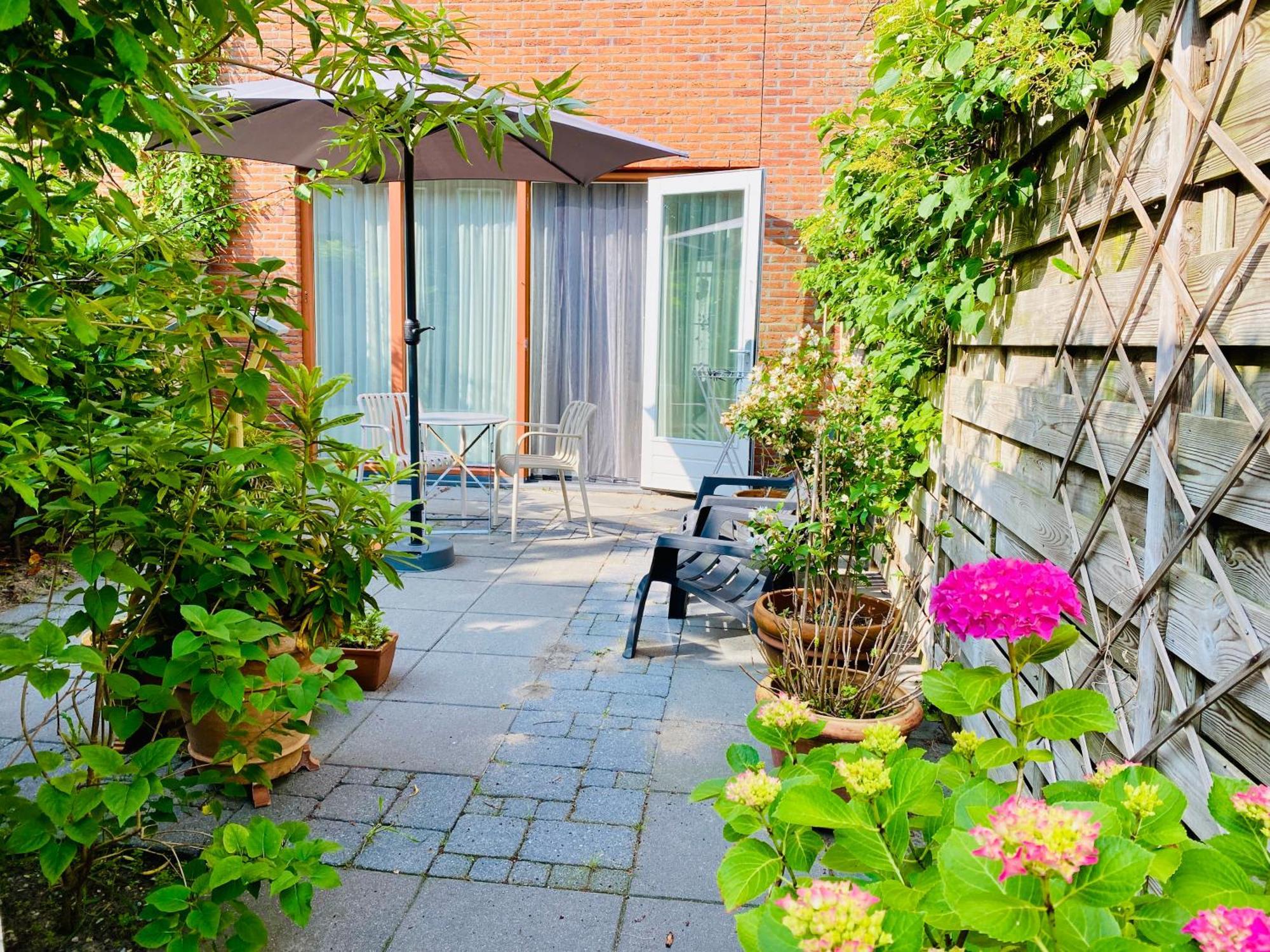Private Studio With Free Car Parking Amsterdam Exterior photo